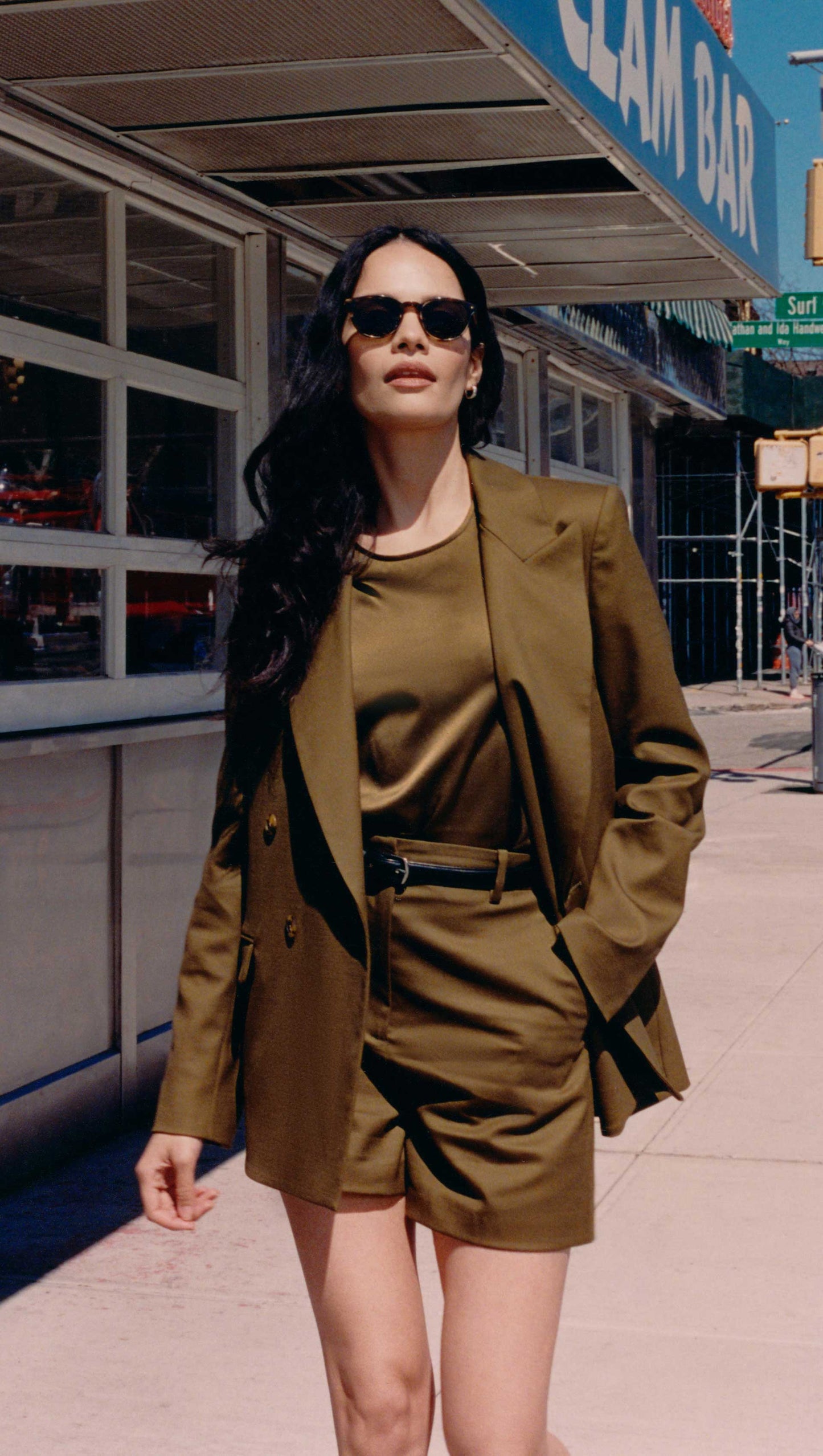 Peak Lapel Blazer in Seasonless Wool | Mushroom