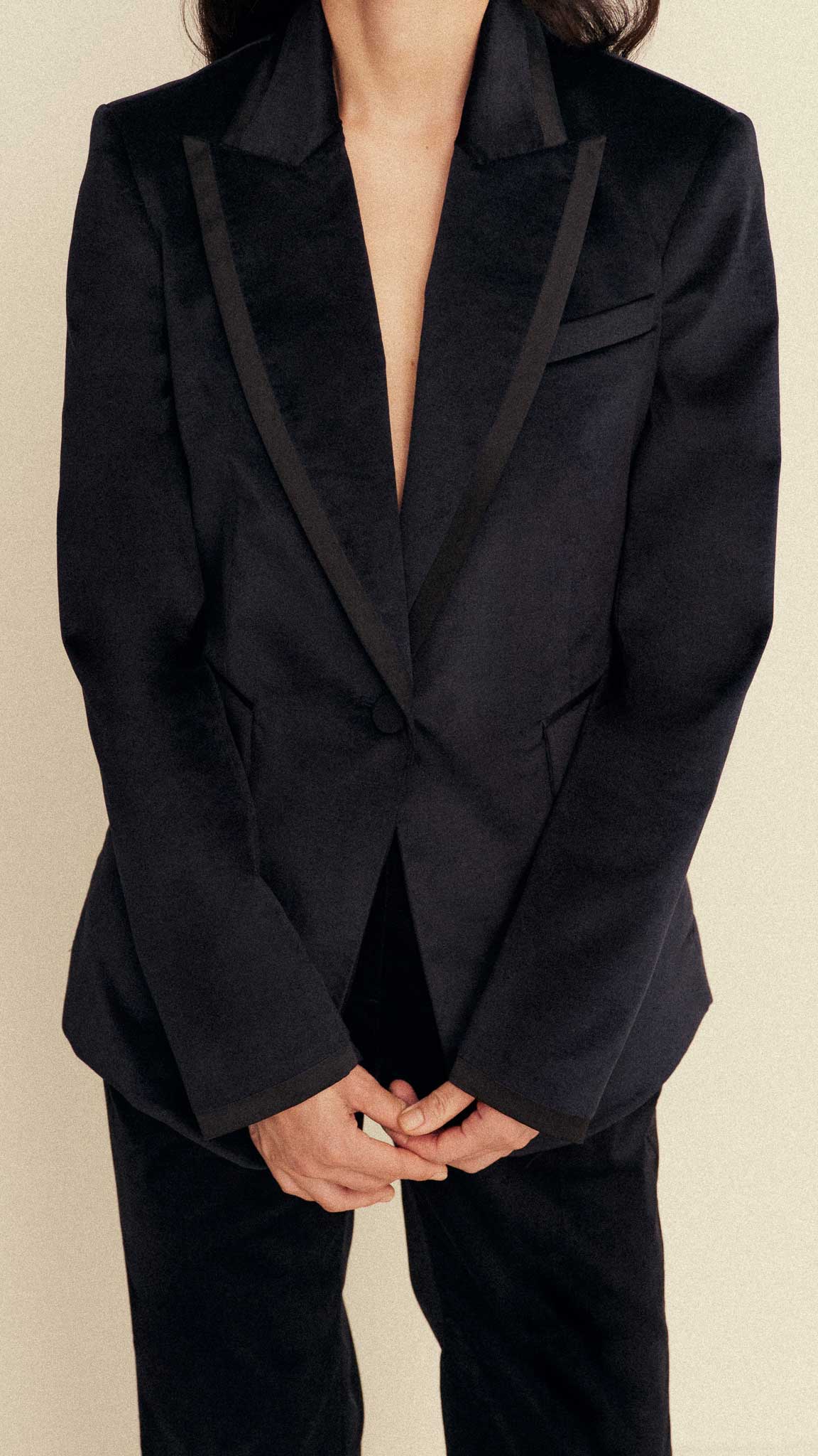 Sculpted Blazer in Velvet w/Satin Detail | Black