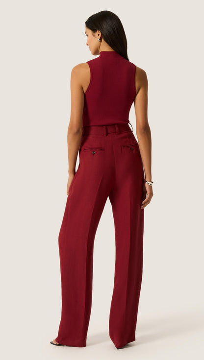 Pleated Tapered Trouser in Viscose Linen | Maroon