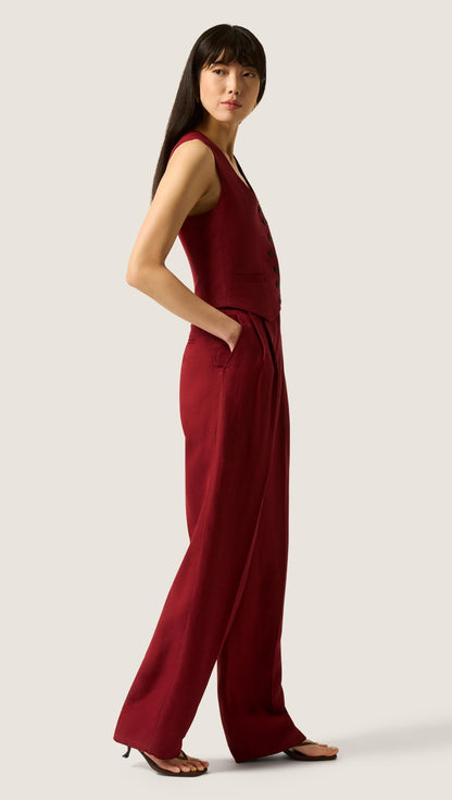 Scoop Neck Waistcoat in Viscose Linen | Maroon